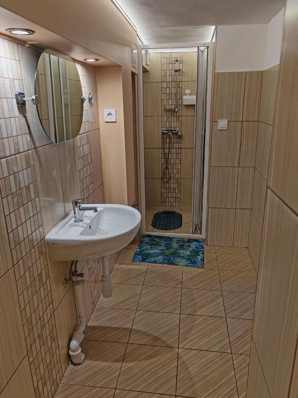 Hajnal Apartman Hajdúszoboszló Екстериор снимка