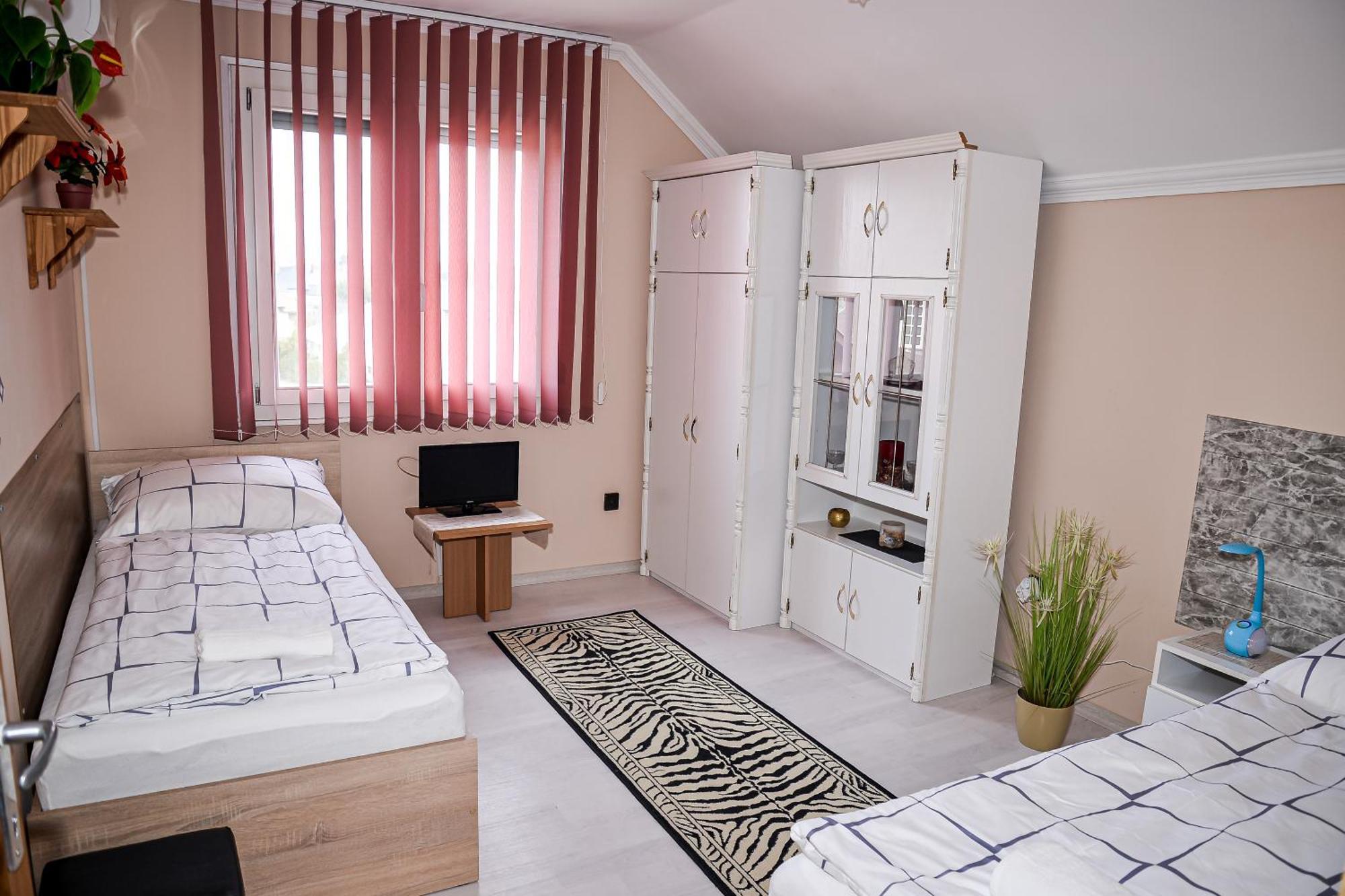 Hajnal Apartman Hajdúszoboszló Екстериор снимка
